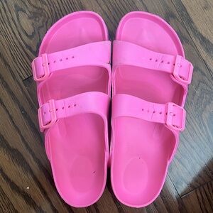 Bamboo brand pink platform foam sandals EU size 40. Fits 9, 9.5, and 10
